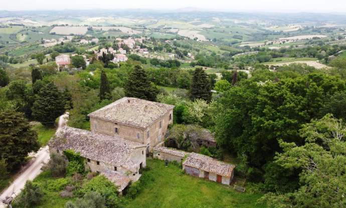 Palace for sale Marche Cingoli