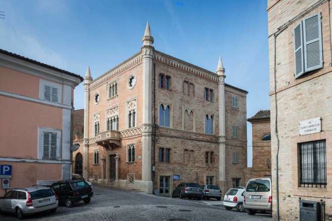 Palazzo Vitali in vendita a Petritoli