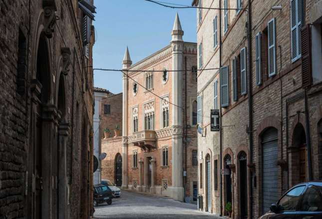 Palazzo Vitali in vendita a Petritoli