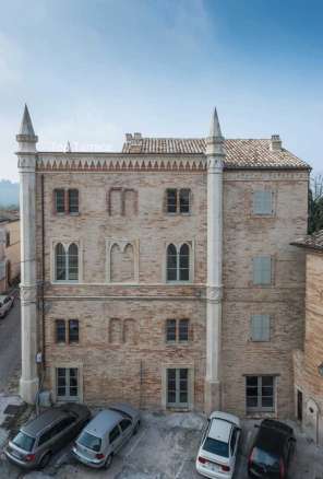 Palazzo Vitali in vendita a Petritoli