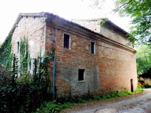 EX chiesa in vendita nelle Marche