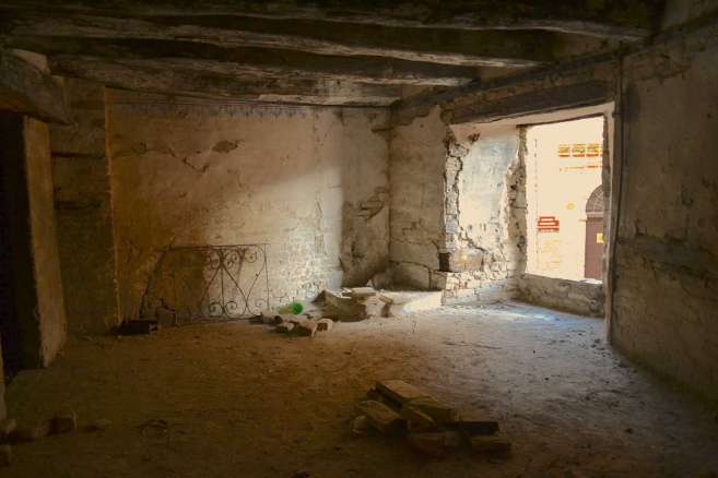 Apartment and shop in the historic center of Sarnano