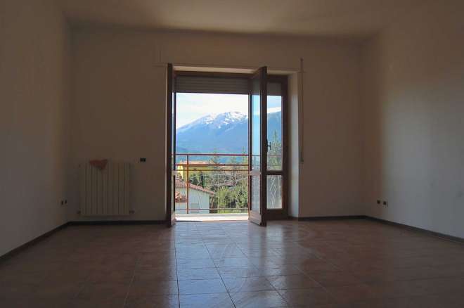 Appartamento a Sarnano con vista panoramica