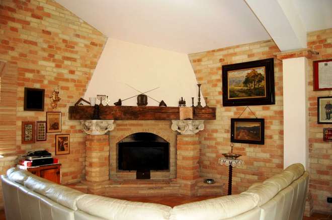Magnific Villa in the countryside of Macerata