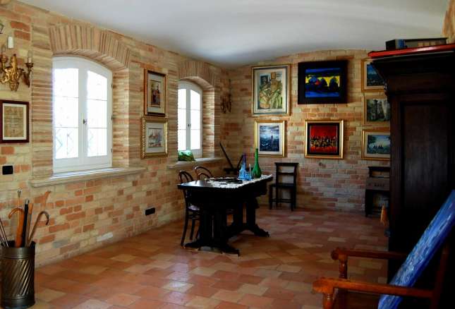 Magnific Villa in the countryside of Macerata