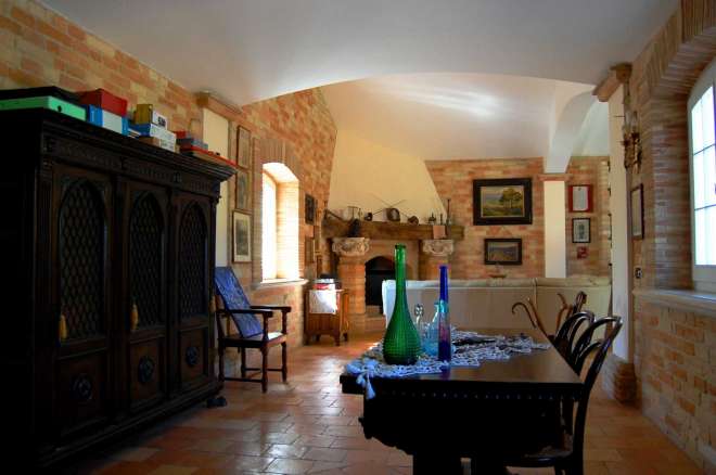 Magnific Villa in the countryside of Macerata