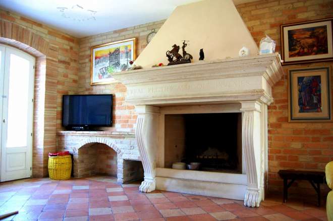Magnific Villa in the countryside of Macerata