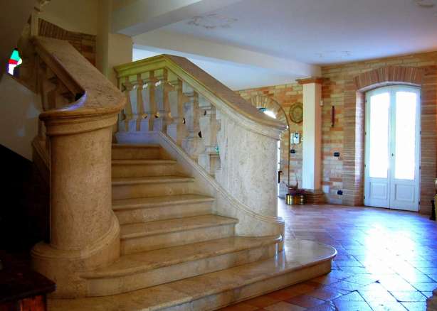 Magnific Villa in the countryside of Macerata
