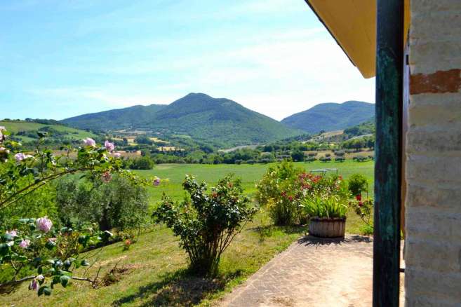Villa singola con piscina e giardino in vendita a Cingoli, Marche