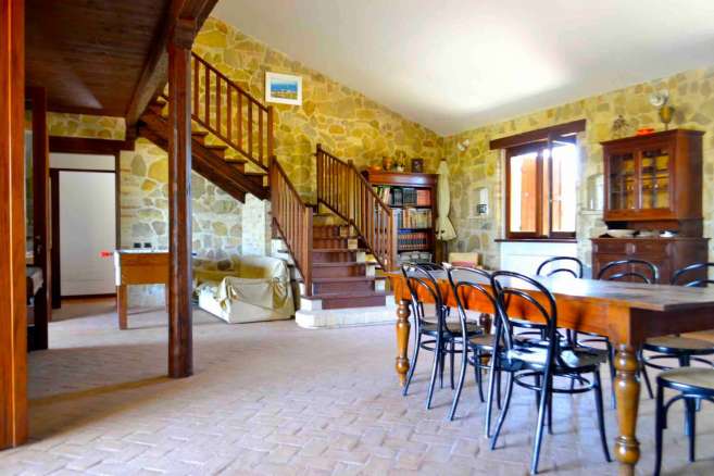 Villa singola con piscina e giardino in vendita a Cingoli, Marche