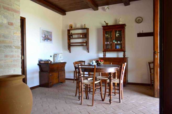 Villa singola con piscina e giardino in vendita a Cingoli, Marche