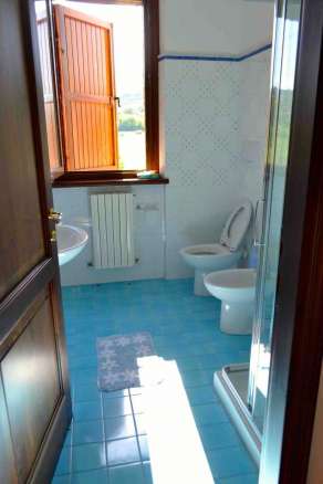 Villa singola con piscina e giardino in vendita a Cingoli, Marche