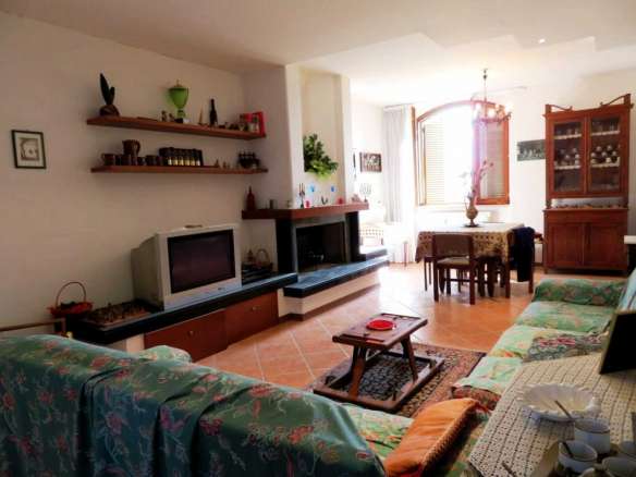 Brick built house with exclusive garden and olive grove for sale in the countryside of Falerone, Fermo province, Marche