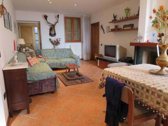 Brick built house with exclusive garden and olive grove for sale in the countryside of Falerone, Fermo province, Marche