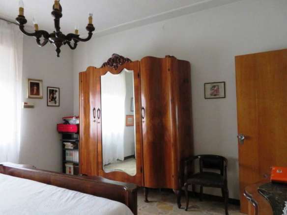 Appartamento, dependance, garage e cantina in vendita in palazzina a Loro Piceno, Borgo San Lorenzo