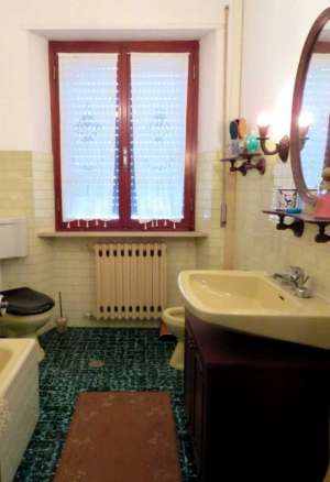 Appartamento, dependance, garage e cantina in vendita in palazzina a Loro Piceno, Borgo San Lorenzo