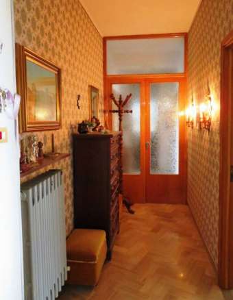 Appartamento, dependance, garage e cantina in vendita in palazzina a Loro Piceno, Borgo San Lorenzo