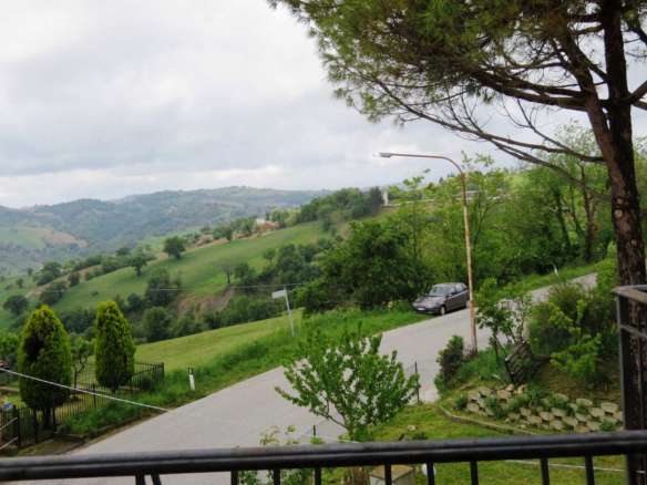 Appartamento, dependance, garage e cantina in vendita in palazzina a Loro Piceno, Borgo San Lorenzo