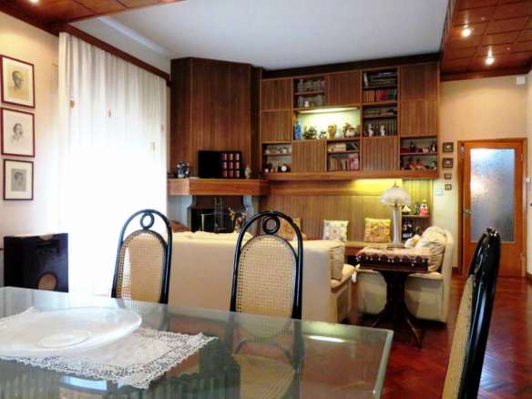 Appartamento, dependance, garage e cantina in vendita in palazzina a Loro Piceno, Borgo San Lorenzo