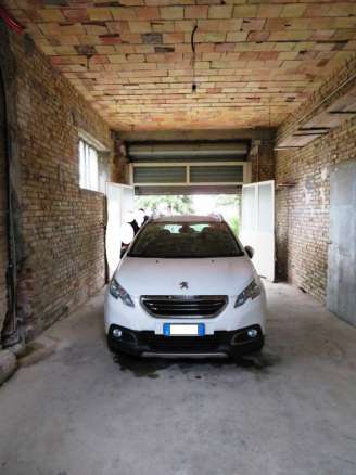 Appartamento, dependance, garage e cantina in vendita in palazzina a Loro Piceno, Borgo San Lorenzo