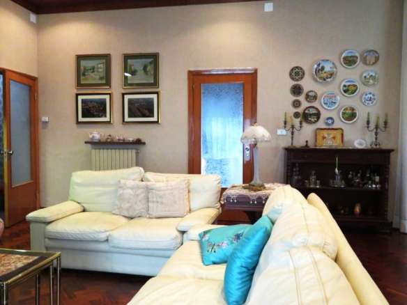 Appartamento, dependance, garage e cantina in vendita in palazzina a Loro Piceno, Borgo San Lorenzo