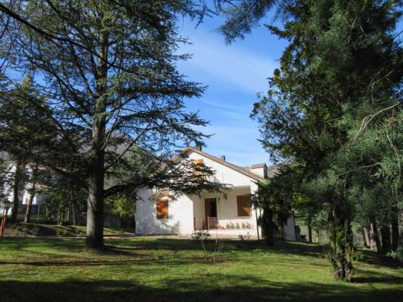 Villino Singolo Sarnano Brilli