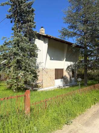 Villino – Località Sant’Eusebio – Sarnano