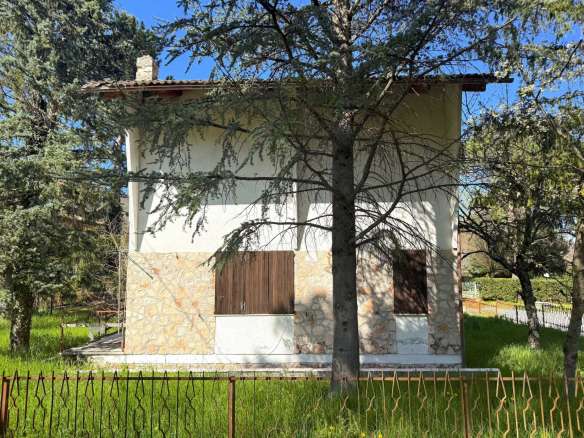 Villino – Località Sant’Eusebio – Sarnano