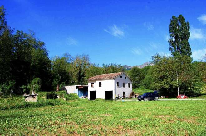 Casa in campagna con accessorio