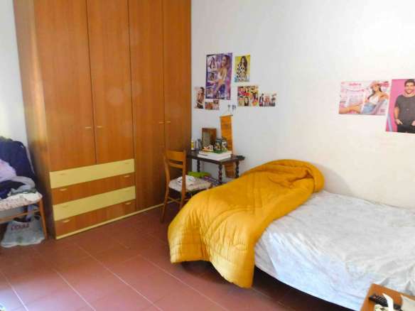 Villa for sale with big garden