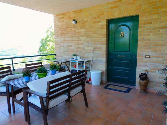 Villa for sale with big garden