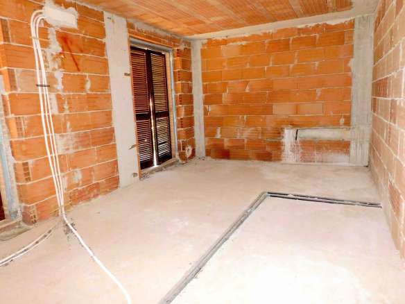 Villetta a schiera presso il complesso residenziale delle Terme di San Giacomo a Sarnano
