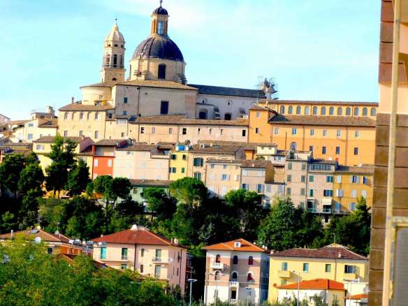 Appartamento a macerata in zona residenziale tranquilla e panoramica