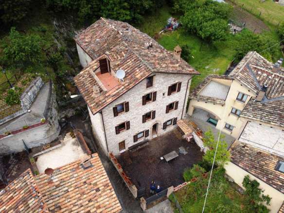 Casa del Monaco Rocca di Montemonaco (AP)