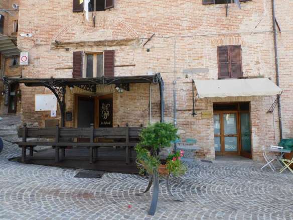 Bar-restaurant-pub in the historic centre