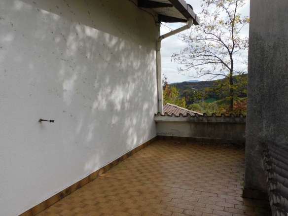 Villa con terreni edificabili 