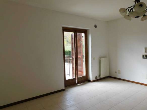 Apartment in Sarnano with views towards the center of the village, the hills and mountains