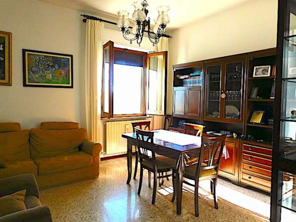 Appartamento con corte e garage a due passi dal centro cittadino