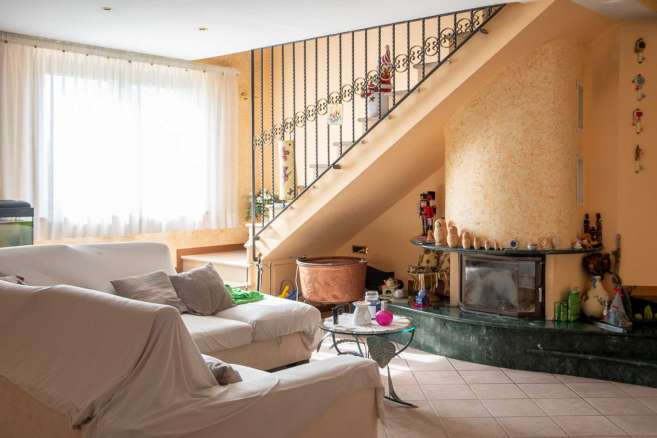 Villa with swimming pool Montecassiano (MC)
