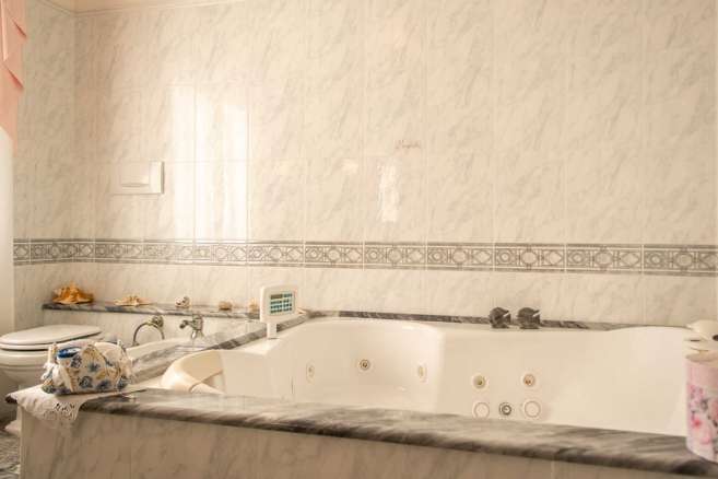 Villa with swimming pool Montecassiano (MC)