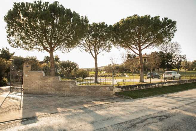 Villa with swimming pool Montecassiano (MC)