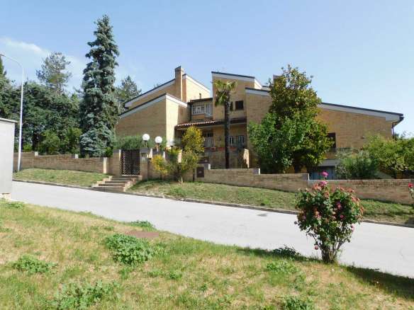 Modern Villa in San Ginesio 