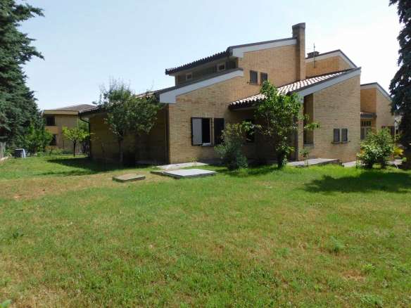 Modern Villa in San Ginesio 