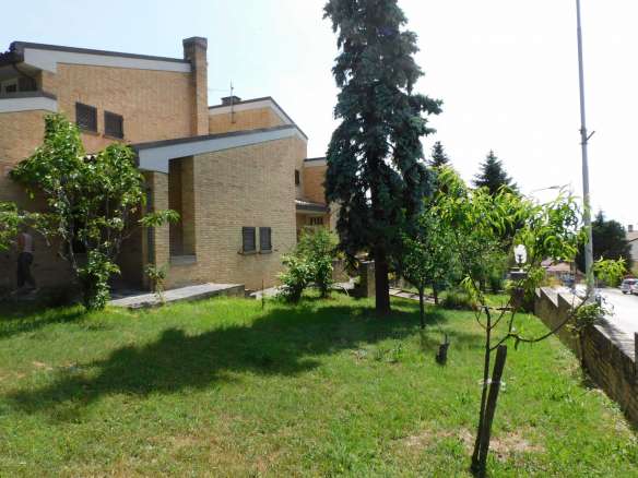 Modern Villa in San Ginesio 