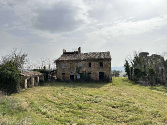 Farmhouse Filottrano (AN)