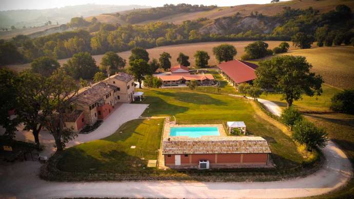 Luxury Farmhouse Casale San Lorenzo