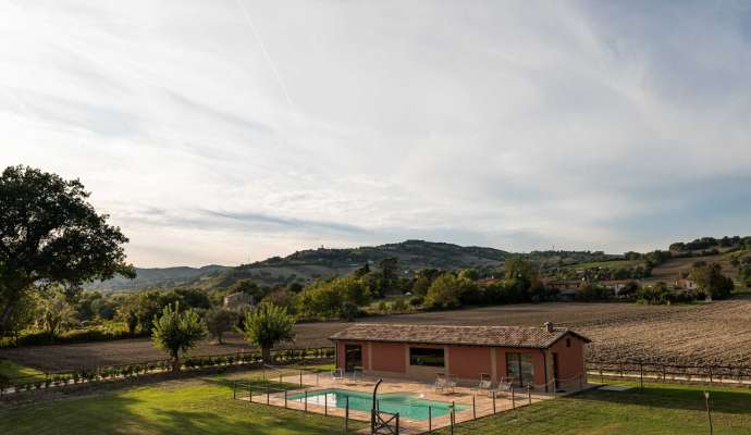 Luxury Farmhouse Casale San Lorenzo