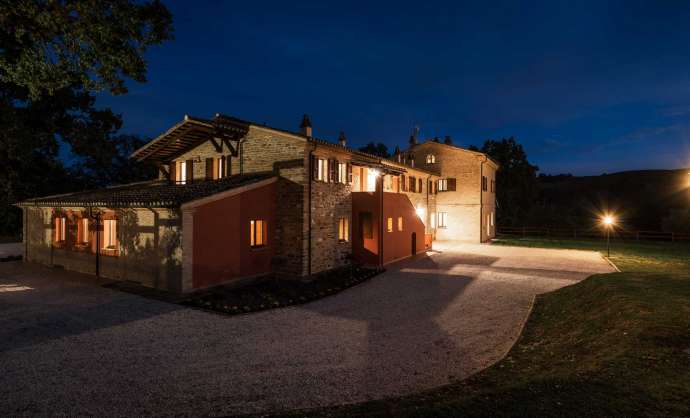 Luxury Farmhouse Casale San Lorenzo
