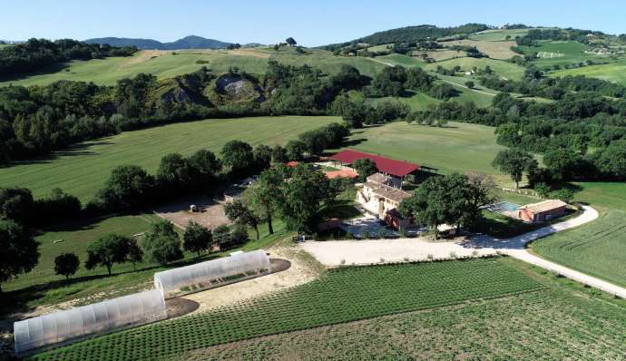 Luxury Farmhouse Casale San Lorenzo