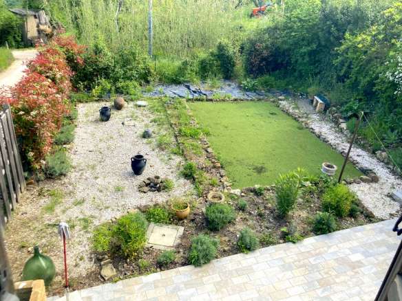 Farmhouse with garden in Penna San Giovanni (MC)